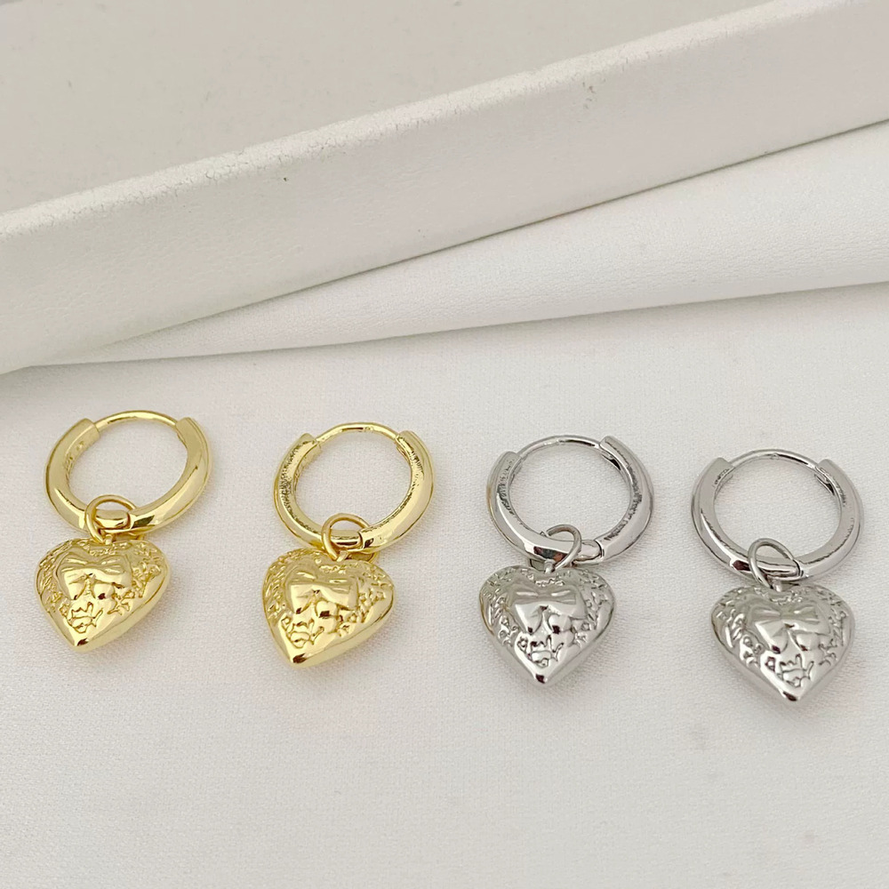 Kendra Scott Vintage Retro Heart Bow Earrings